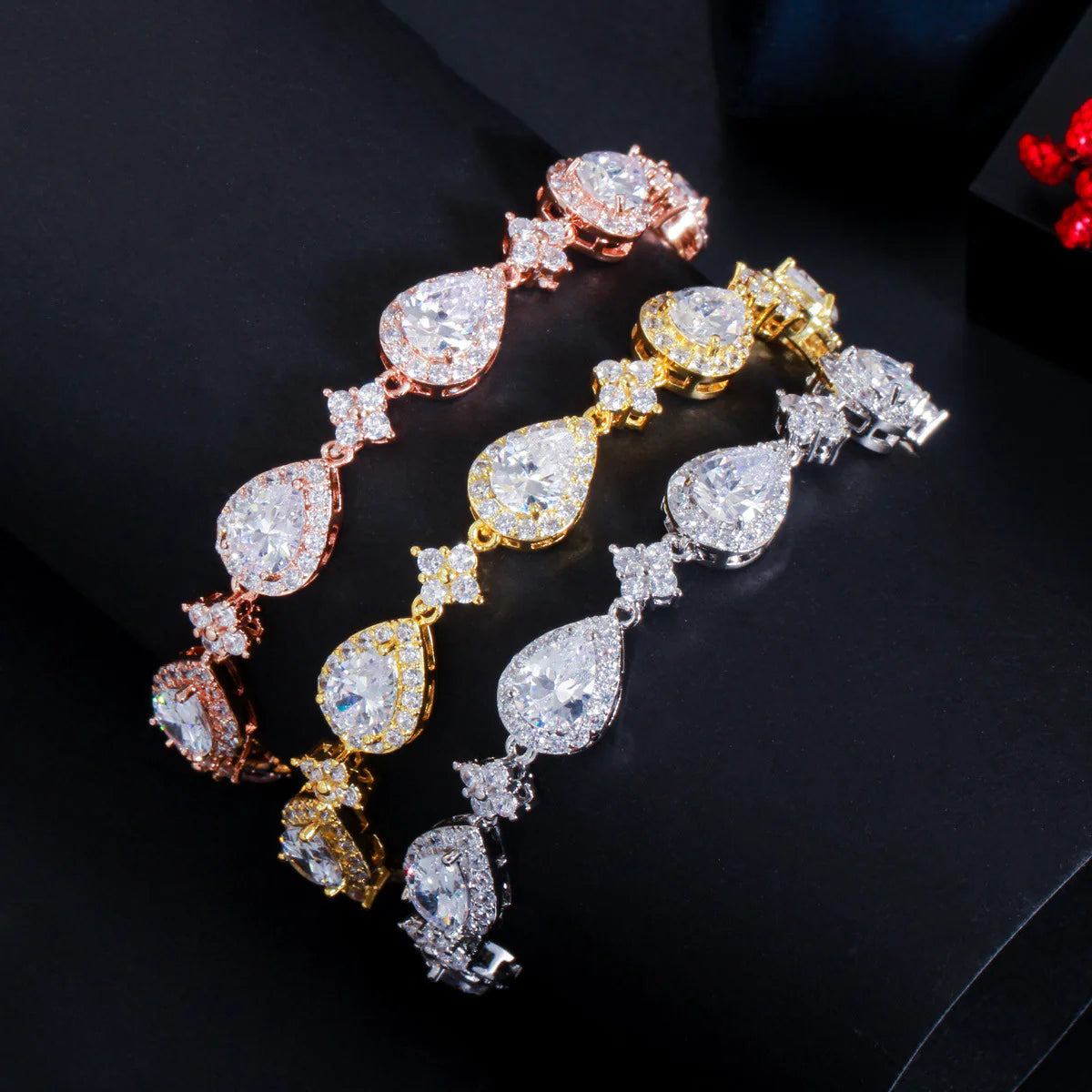 Women's Classic Teardrop Geometric Bracelet